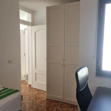Cozy, Comfotable Albergue *