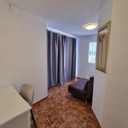 Cozy, Comfotable Albergue Fuengirola